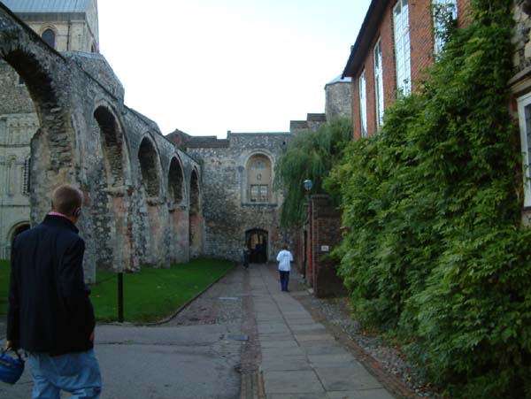 2004-11-UK-00012