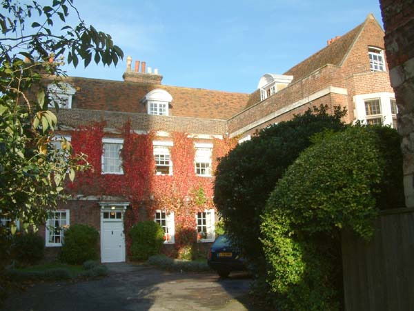 2004-11-UK-00015